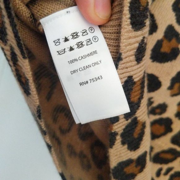 CYNTHIA ROWLEY Animal Print 2 Ply Cashmere Sweater - Picture 4 of 4
